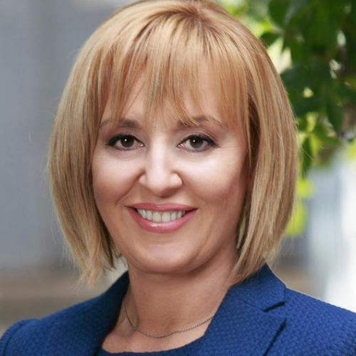 Мая Манолова